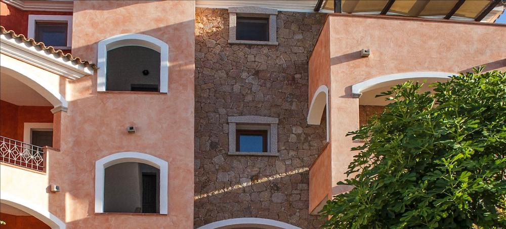 La Reggia Di Nausicaa Aparthotel Santa Teresa Gallura Eksteriør bilde